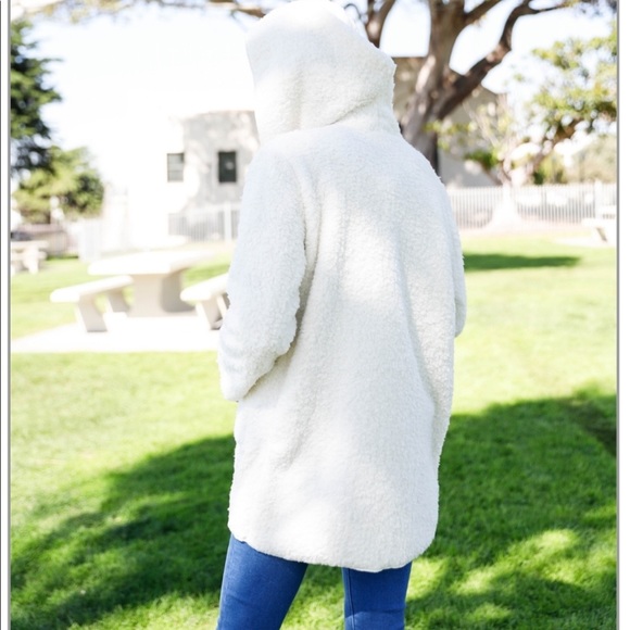 Oversized Fluffy, hooded Teddy Coat - Picture 5 of 6